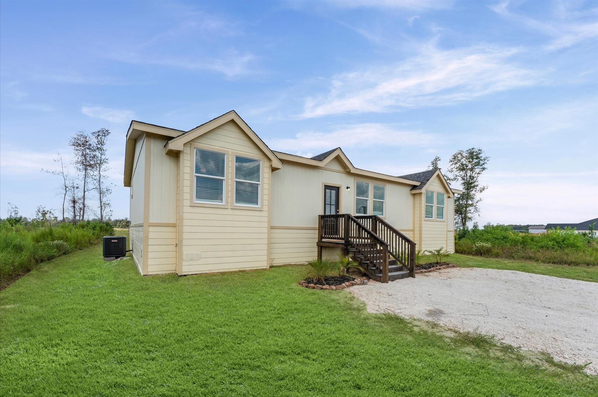 1207 Peter Pine Street