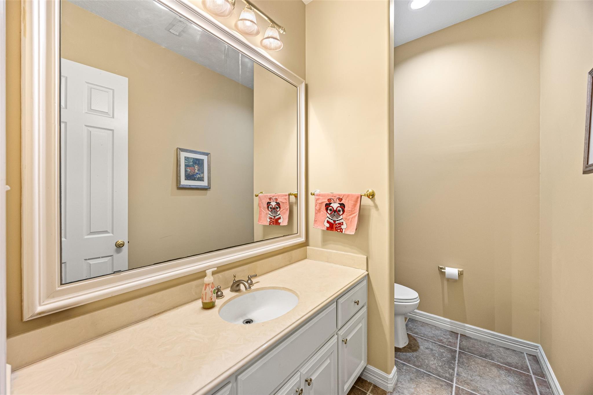 3015 River Forest Dr