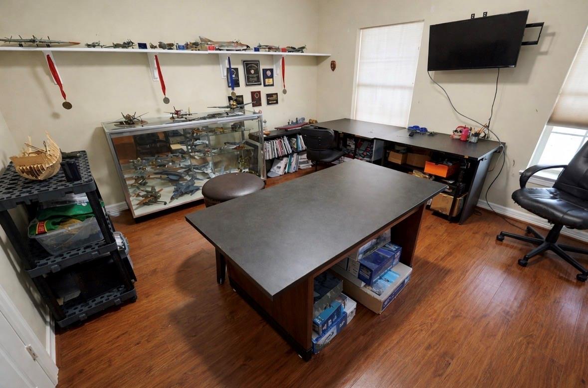 3015 River Forest Dr