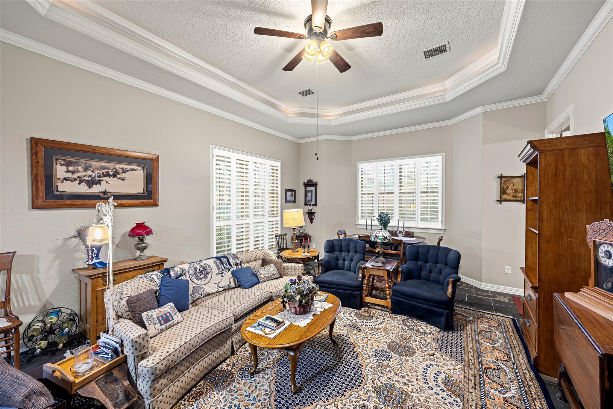 3015 River Forest Dr