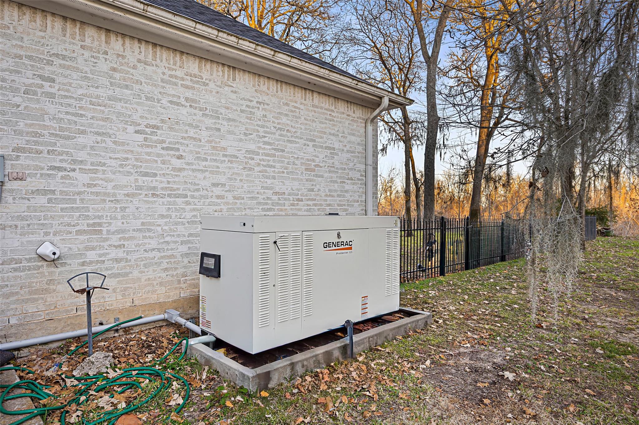 3015 River Forest Dr