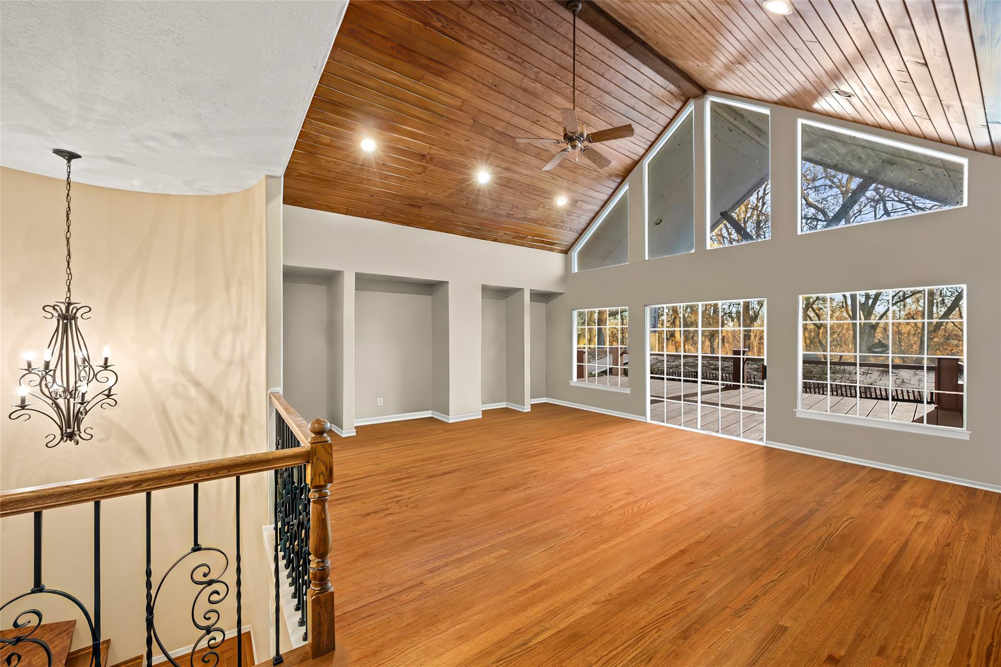 3015 River Forest Dr