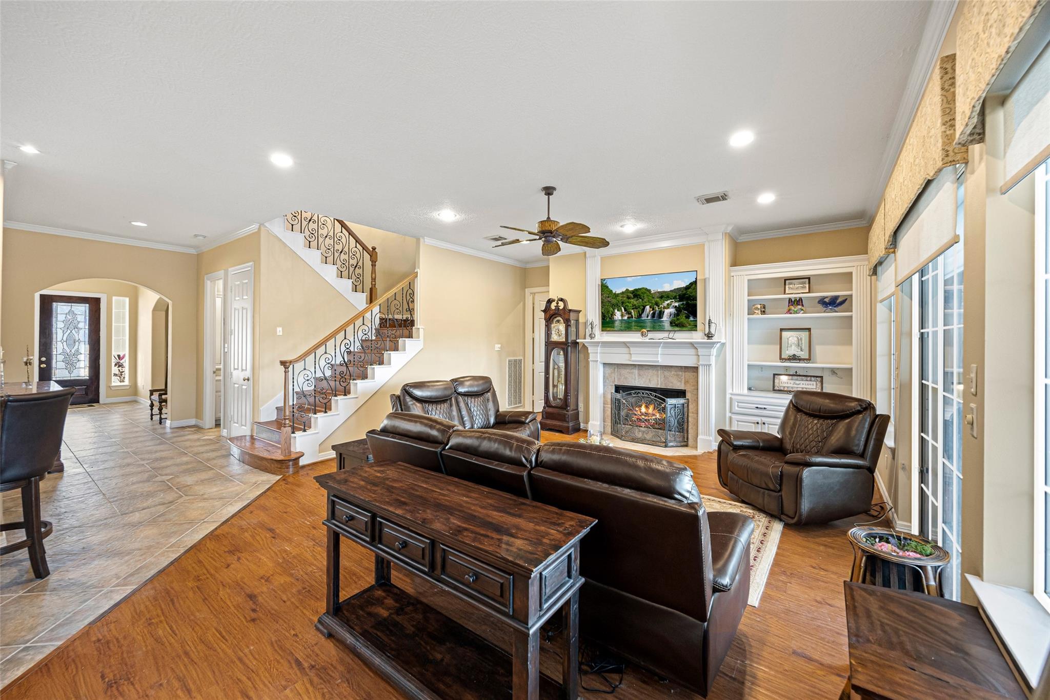 3015 River Forest Dr