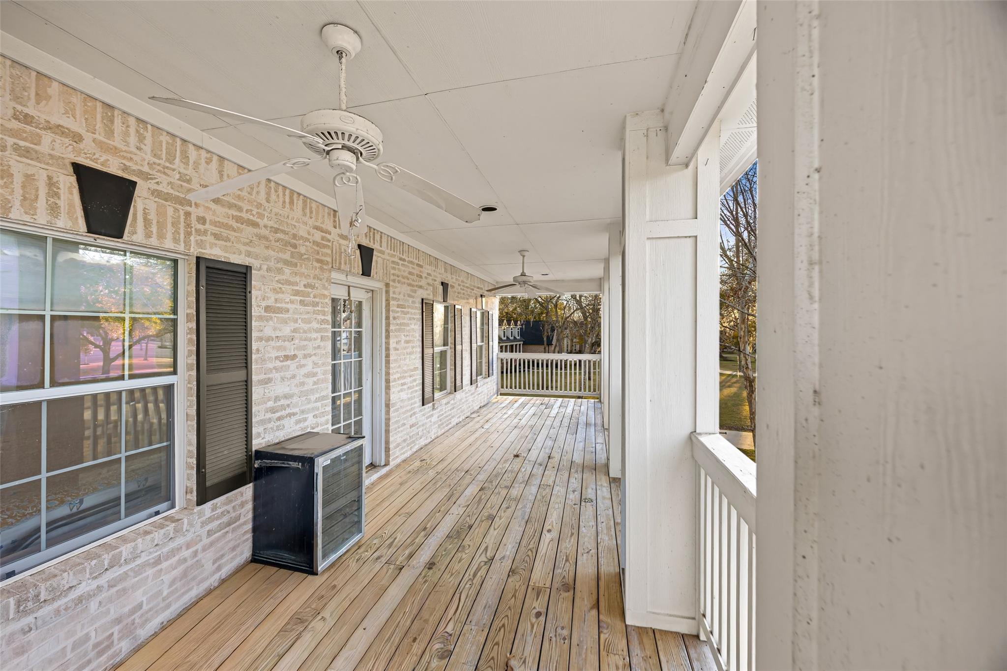 3015 River Forest Dr