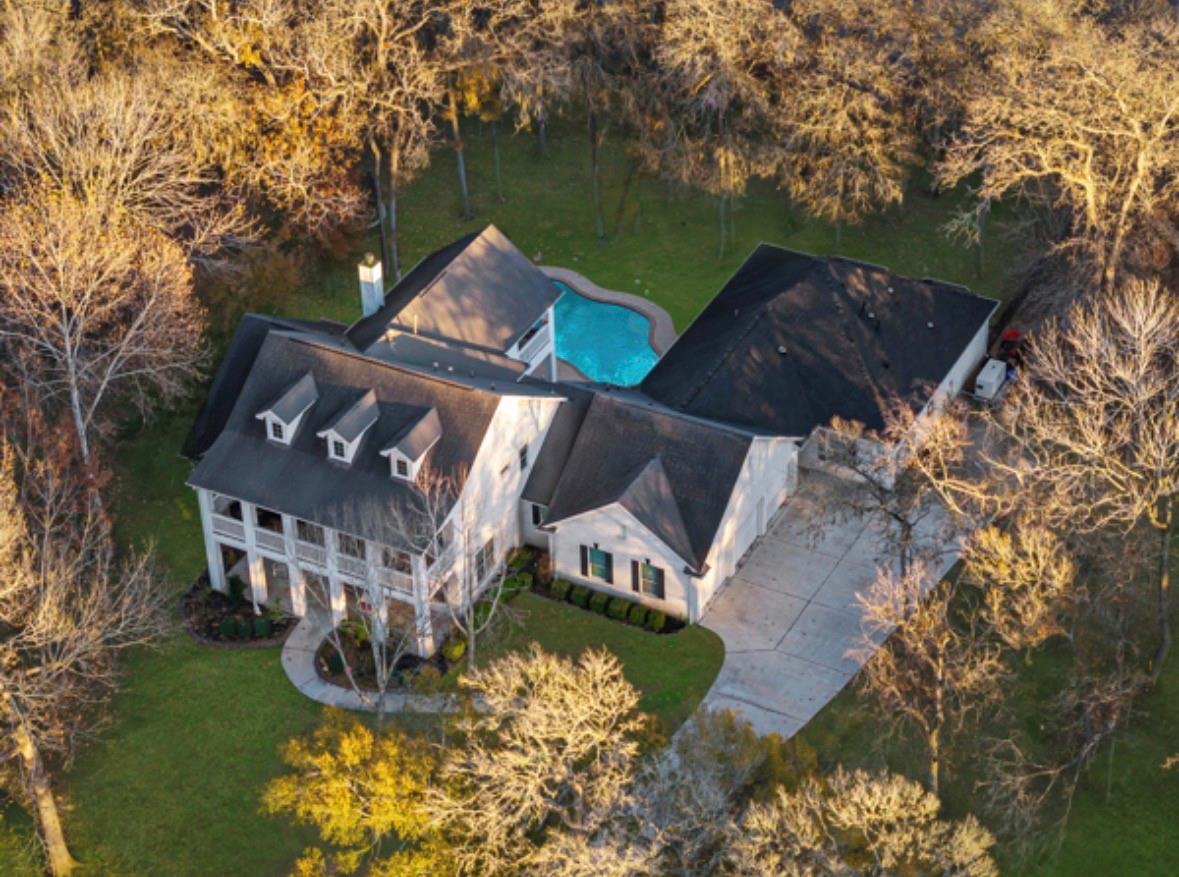 3015 River Forest Dr