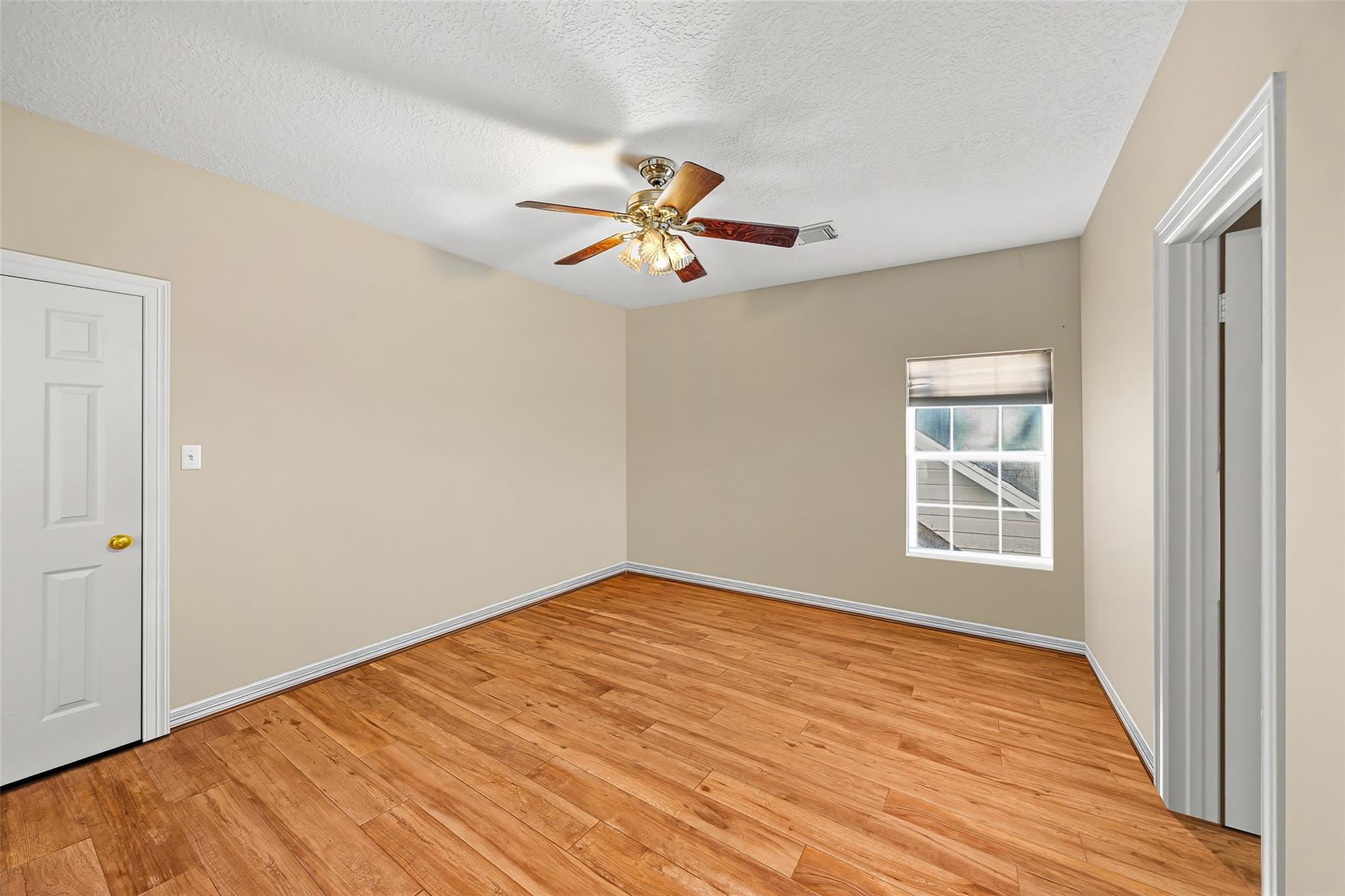 3015 River Forest Dr