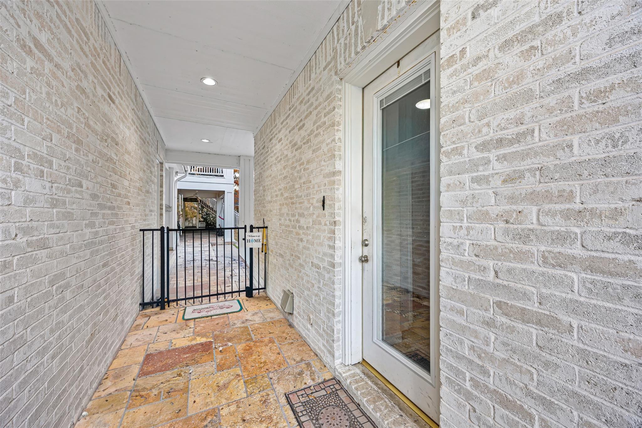 3015 River Forest Dr