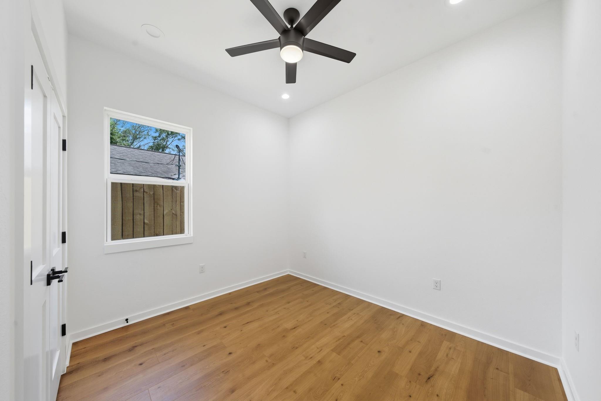 5029 Van Fleet Street Unit: A/B