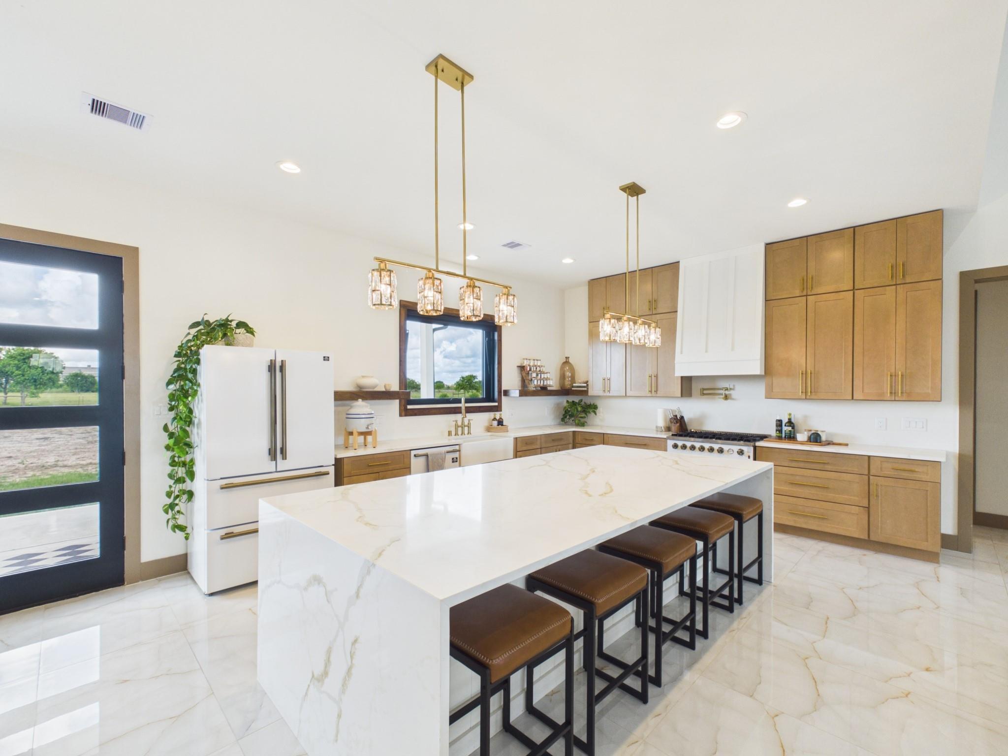 2015 Settlers Court Dr