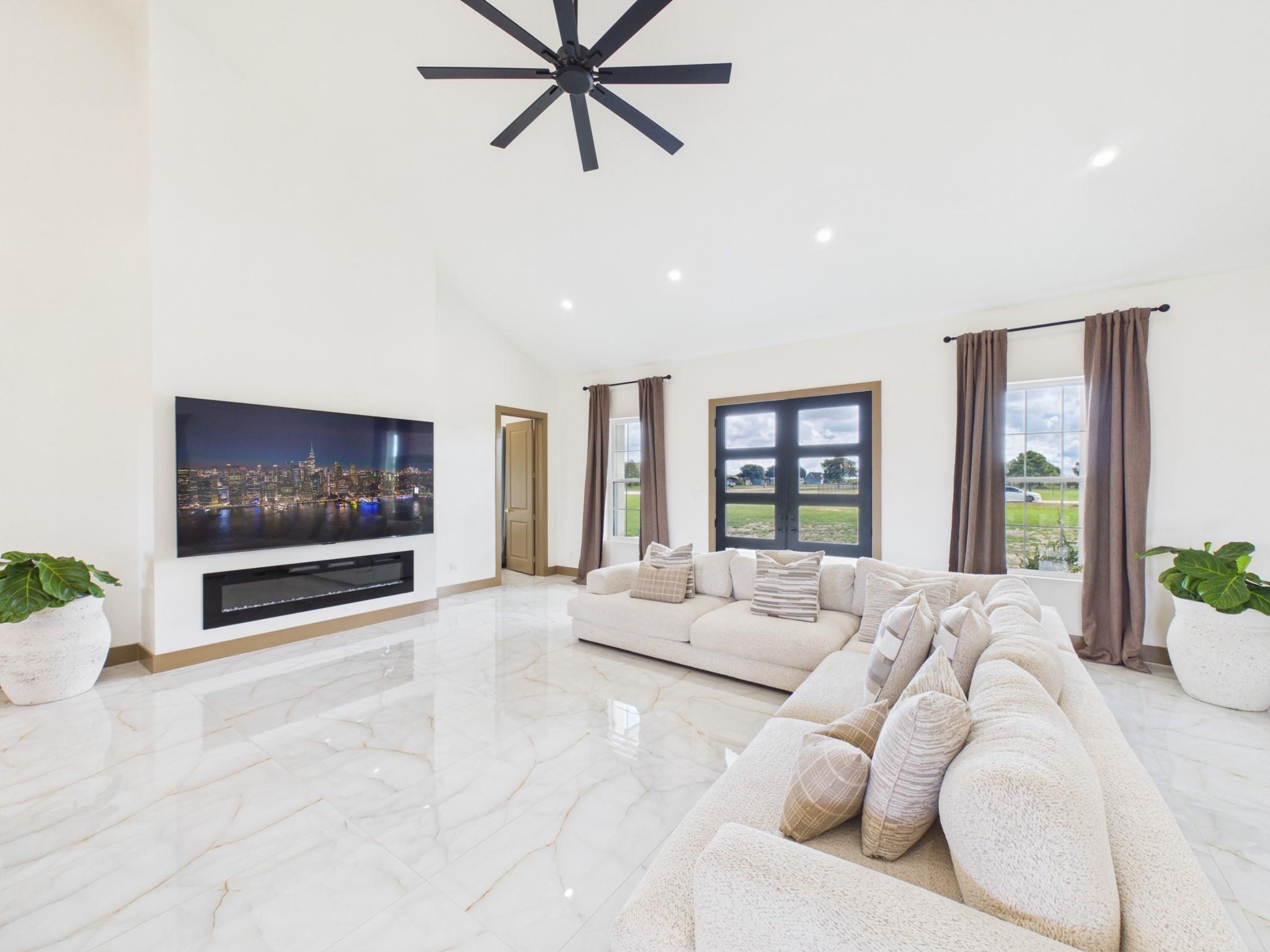 2015 Settlers Court Dr