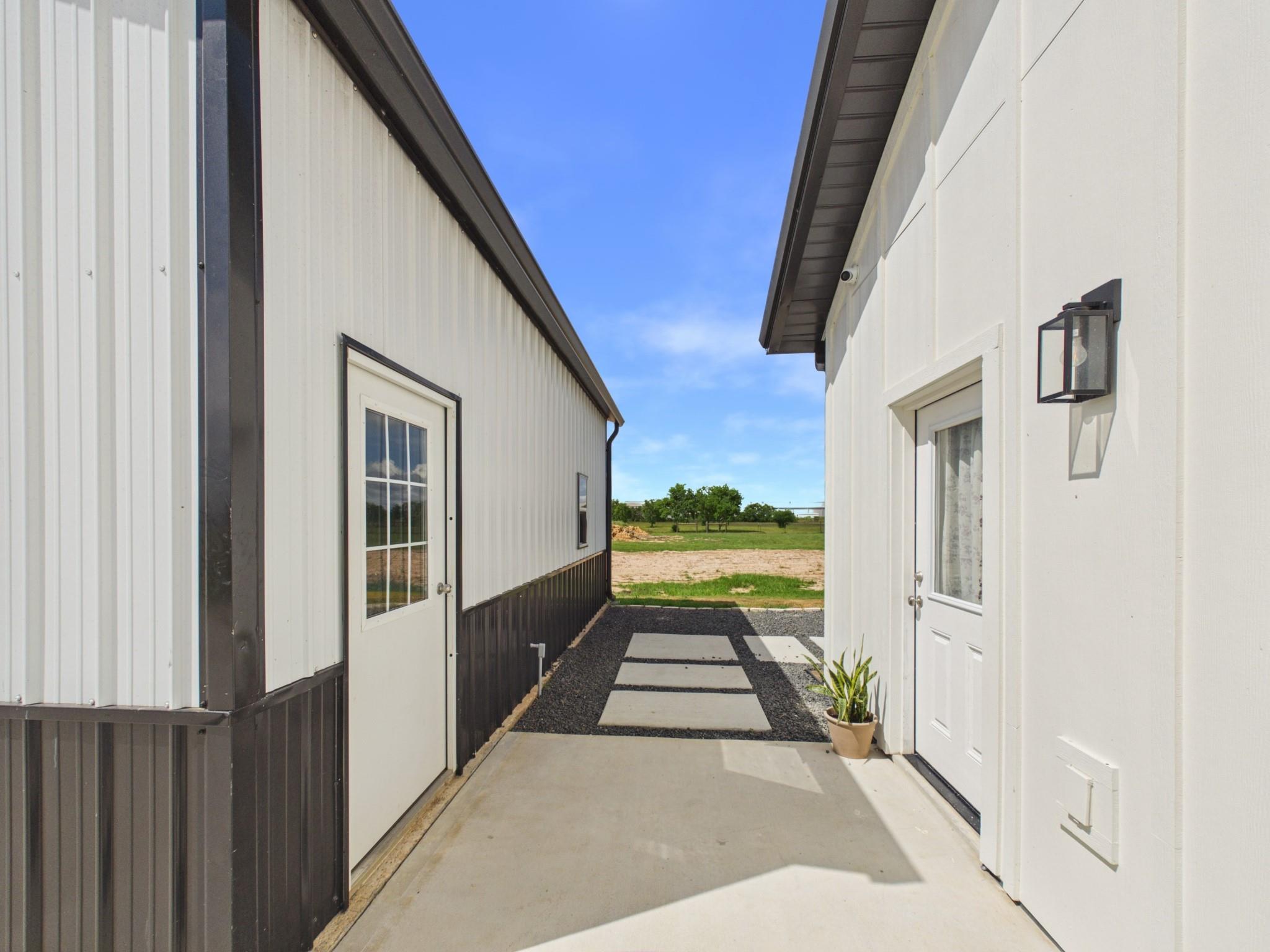 2015 Settlers Court Dr