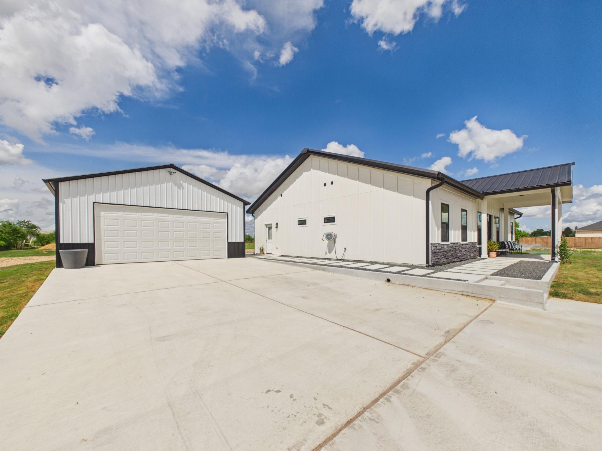 2015 Settlers Court Dr