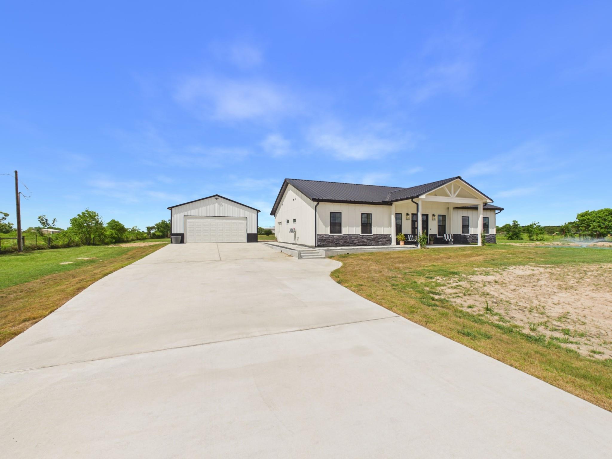 2015 Settlers Court Dr