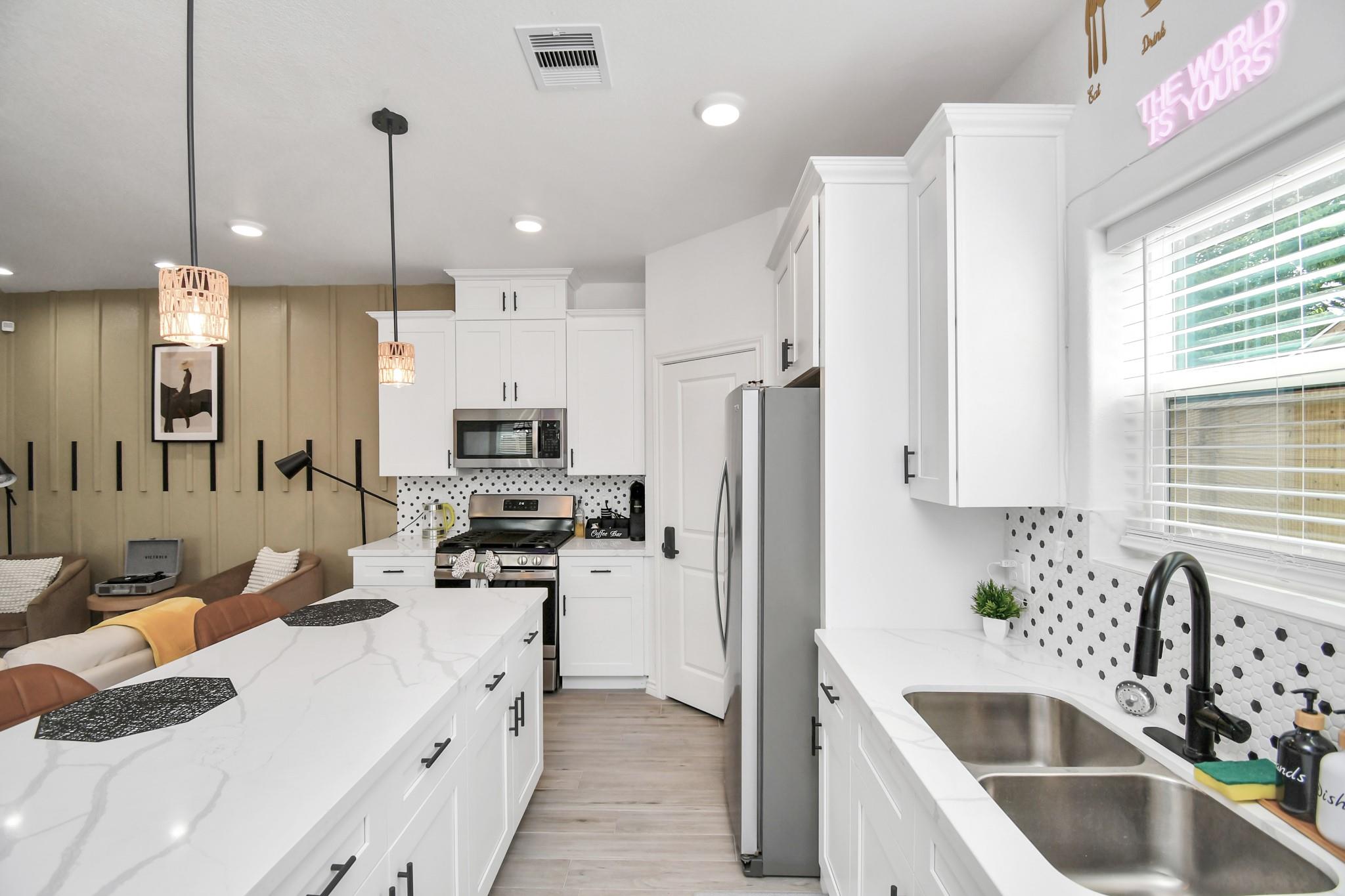 8406 Parnell Street Unit: A/B