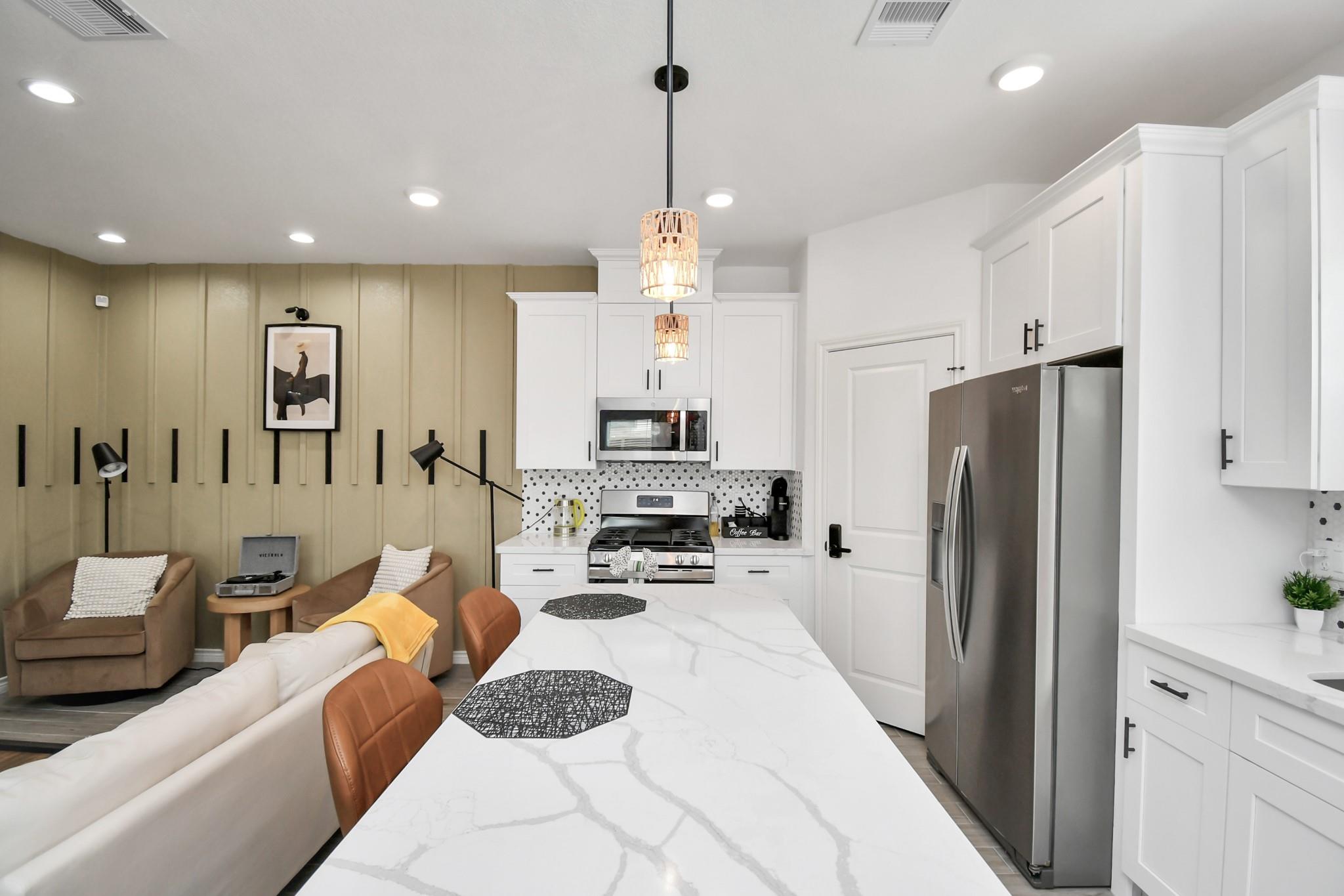 8406 Parnell Street Unit: A/B