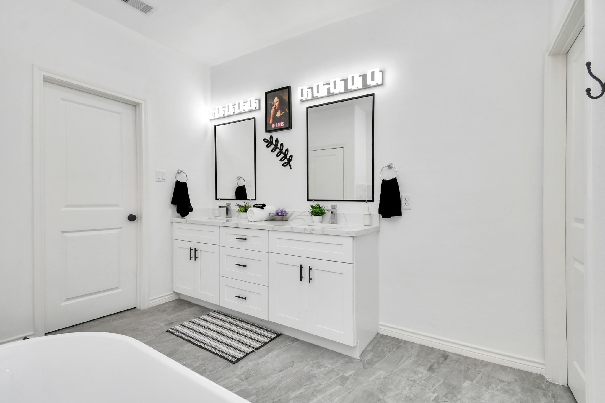 8406 Parnell Street Unit: A/B