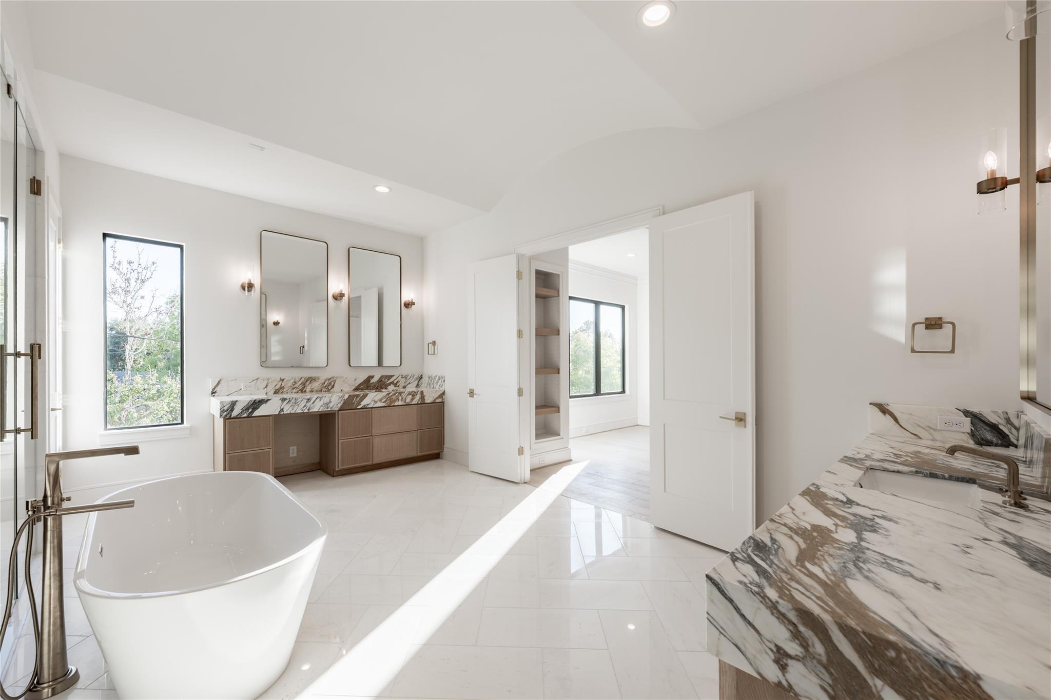 4923 Mimosa St Drive