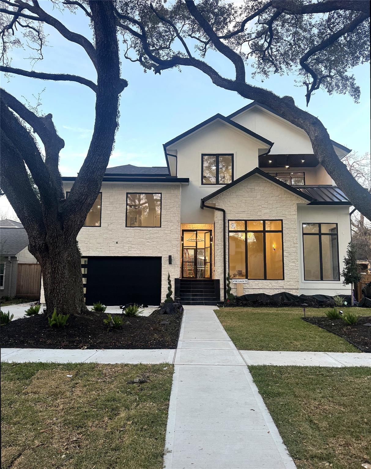 4708 Laurel St