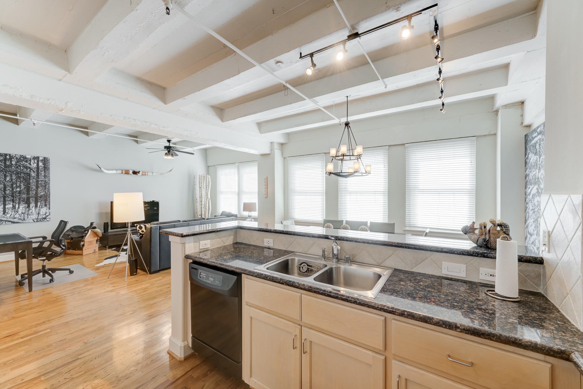 1120 Texas Street # 5D