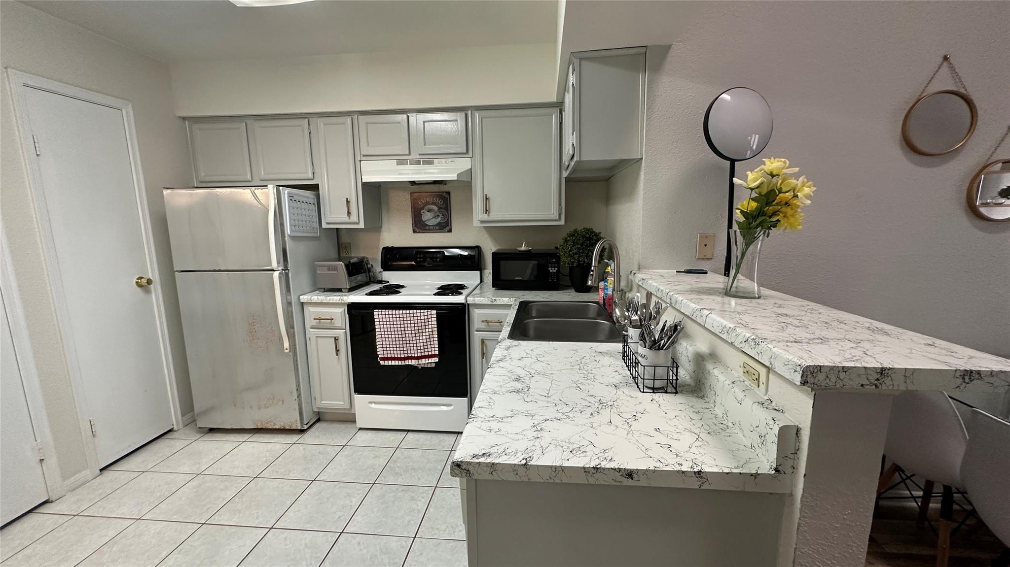 2425 Holly Hall St # 51C