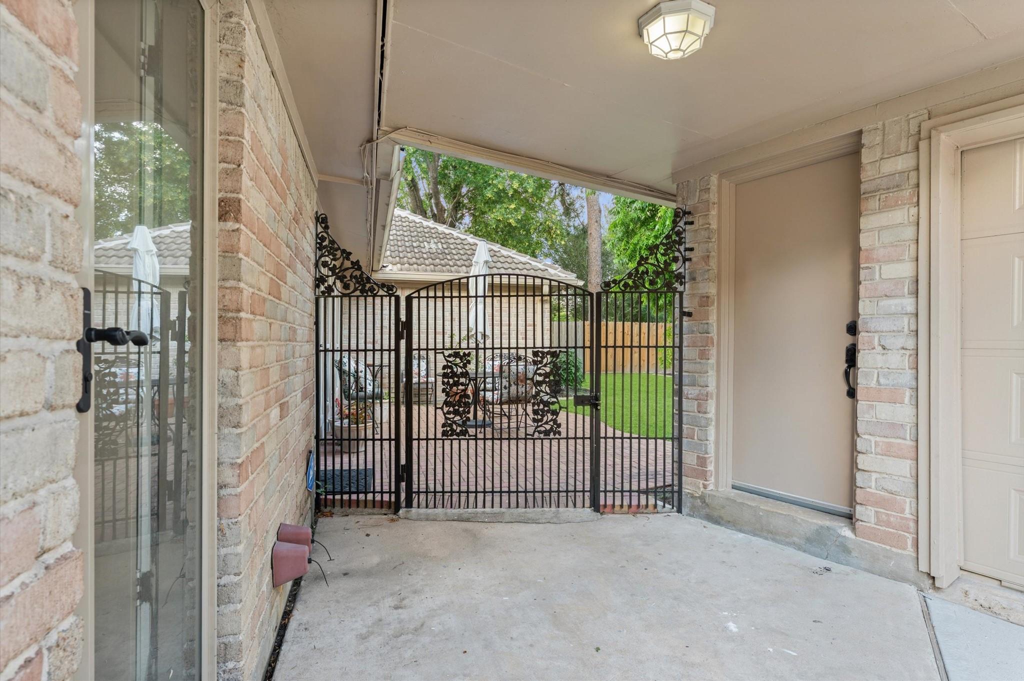 5515 Moss Glenn Lane