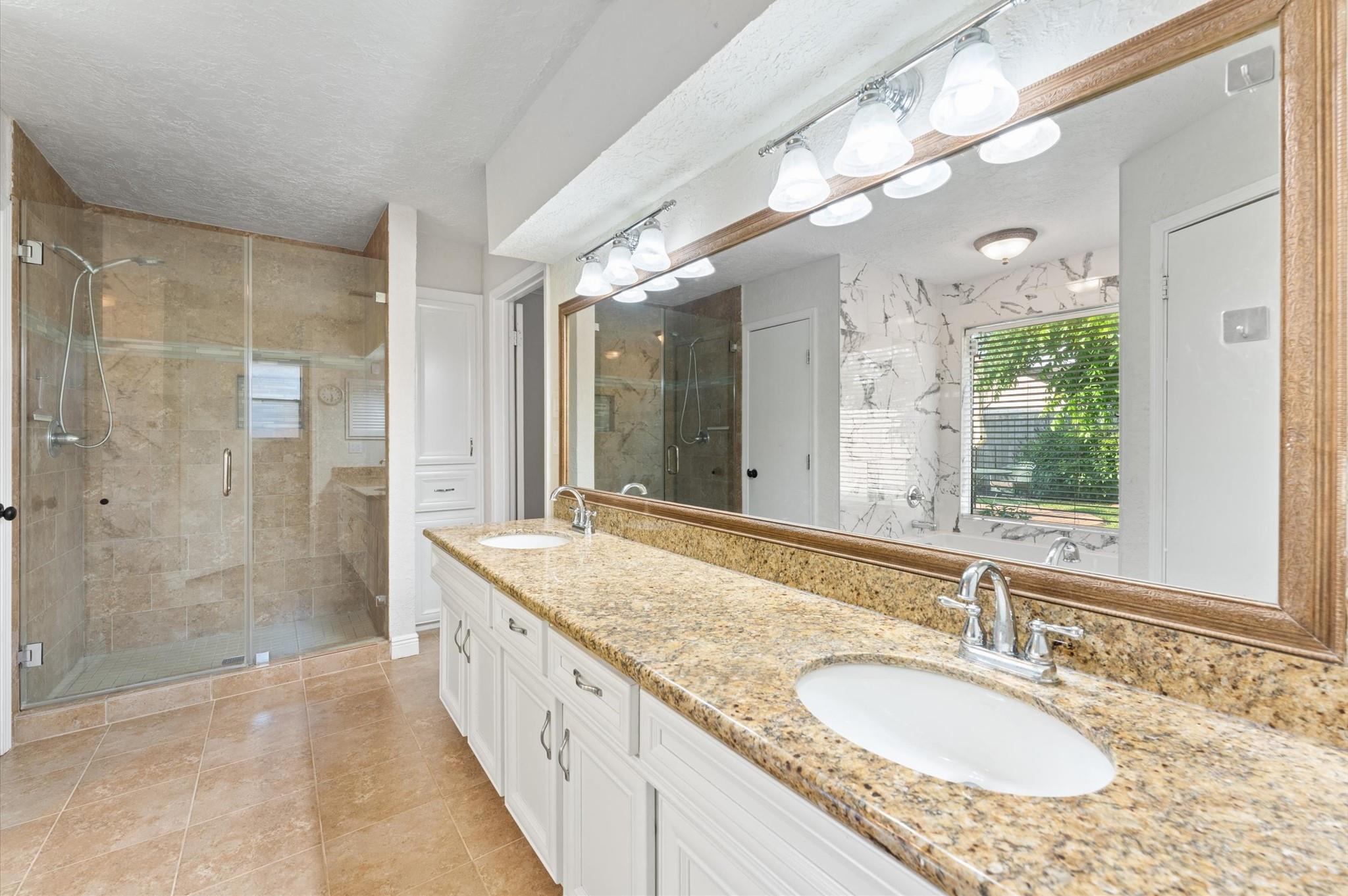 5515 Moss Glenn Lane