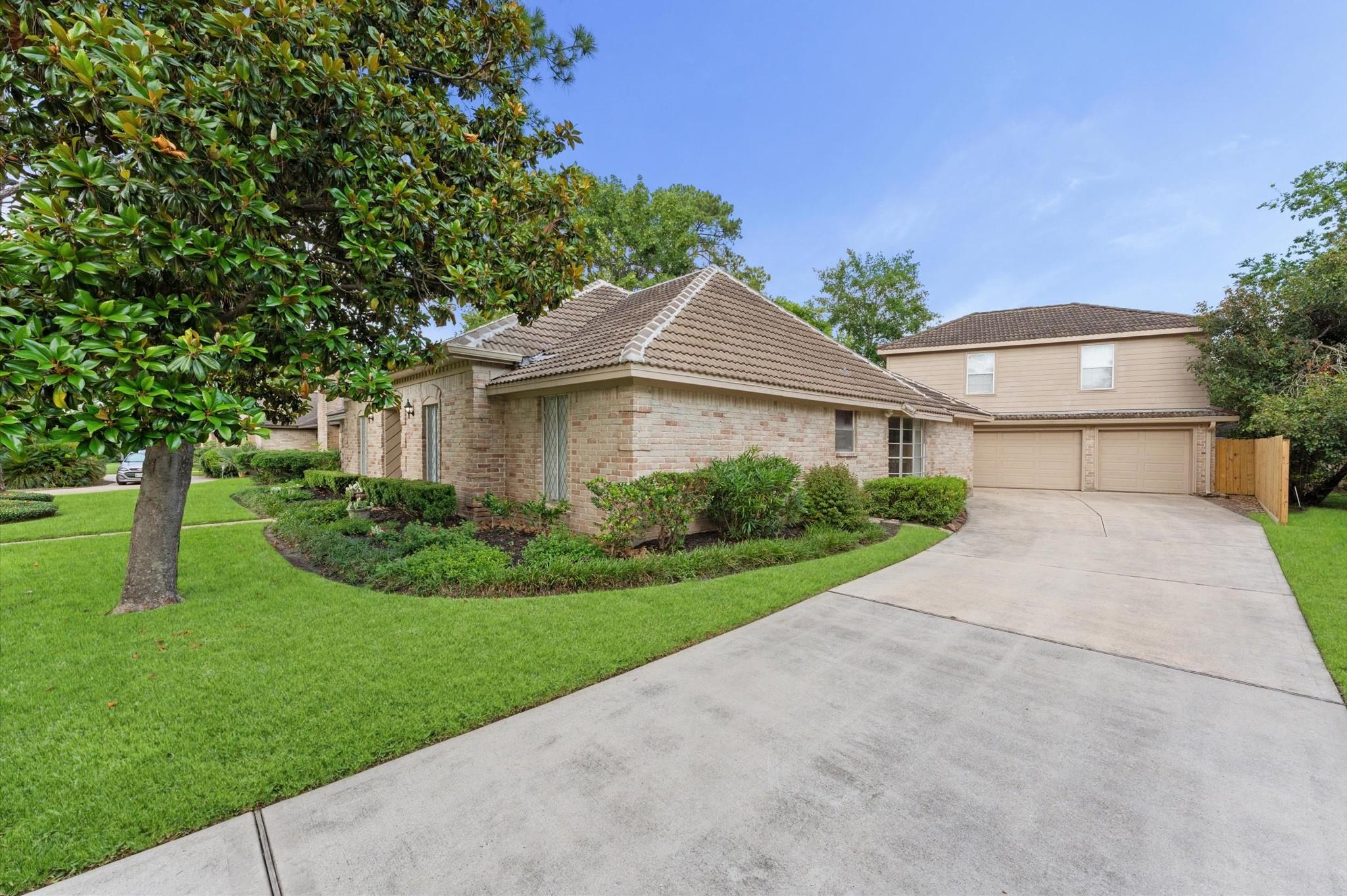 5515 Moss Glenn Lane