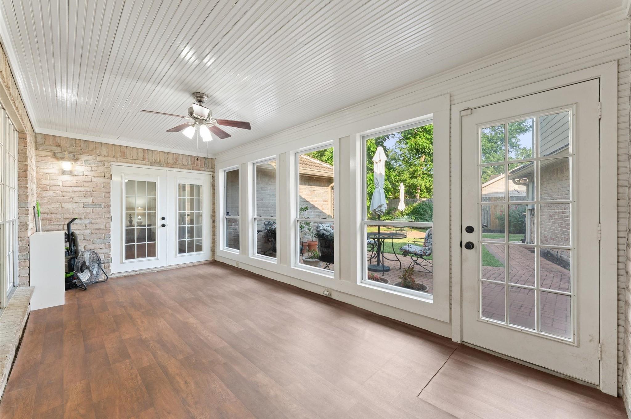 5515 Moss Glenn Lane