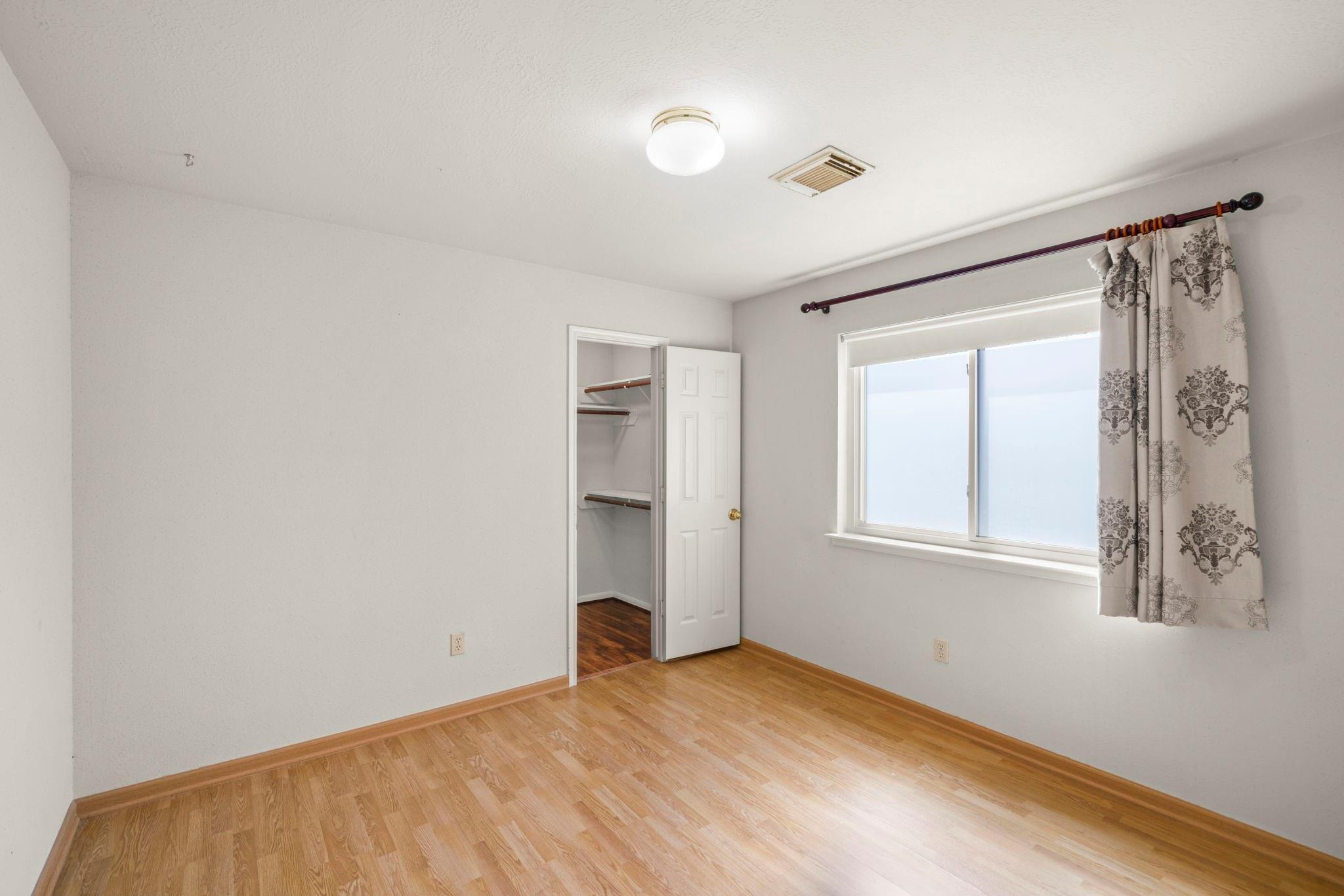 12819 Orchard Hollow Way