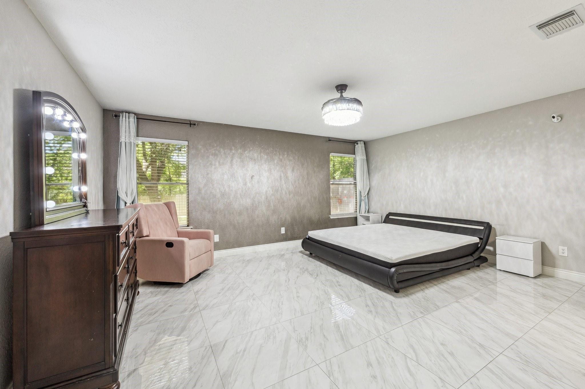 6021 Whispering Lakes Drive