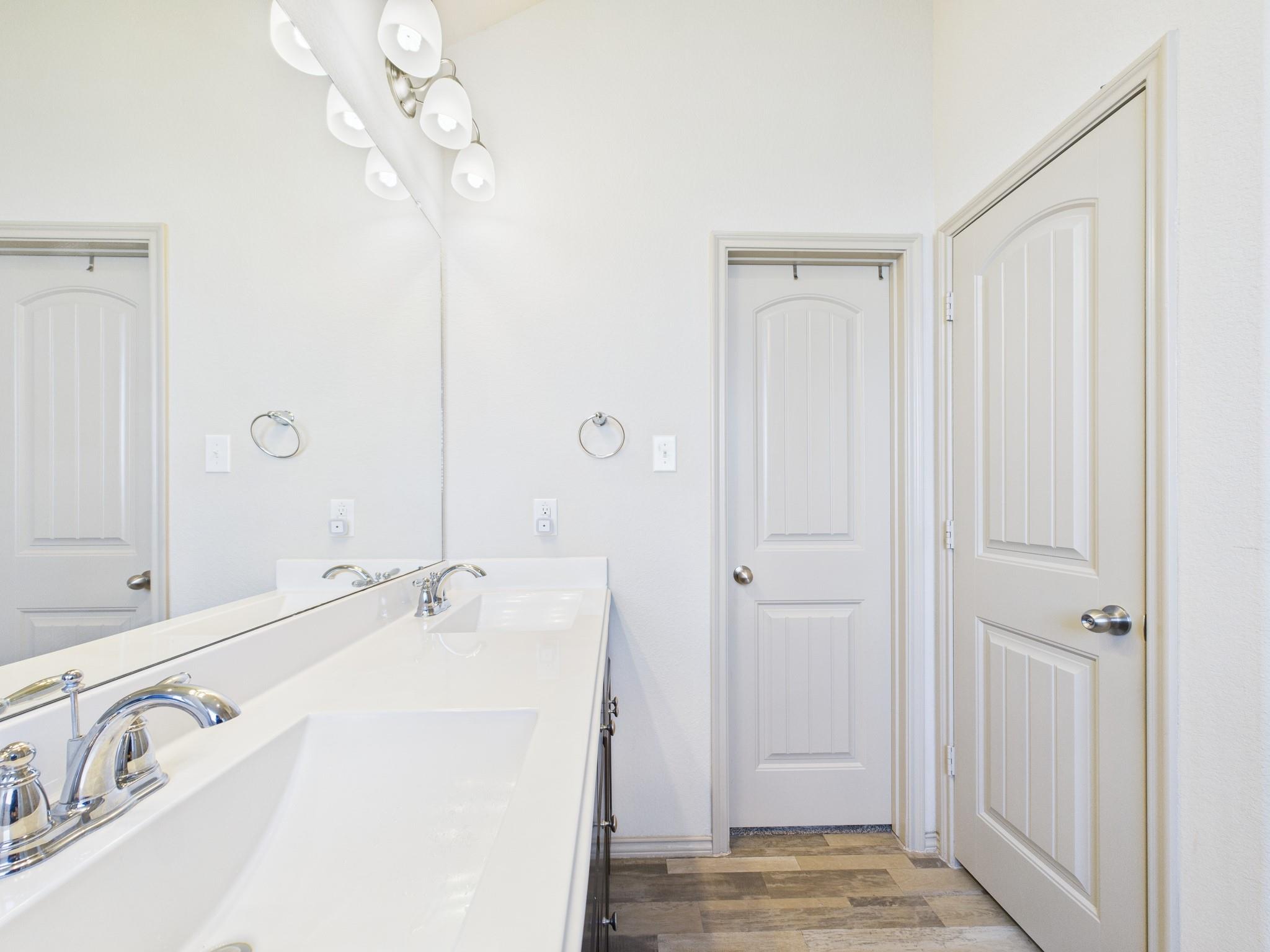 5206 Rosehill Ridge Court