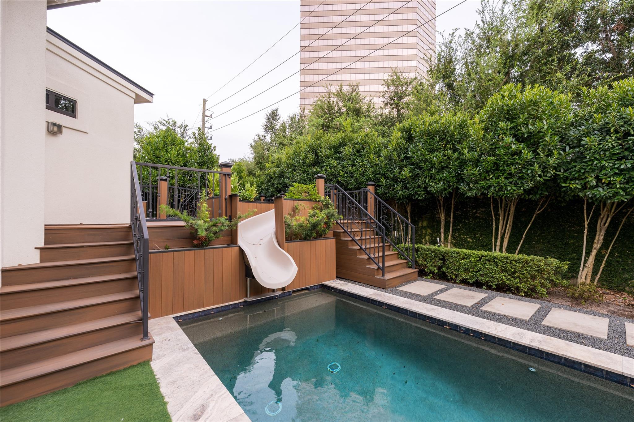 5134 Huckleberry Circle