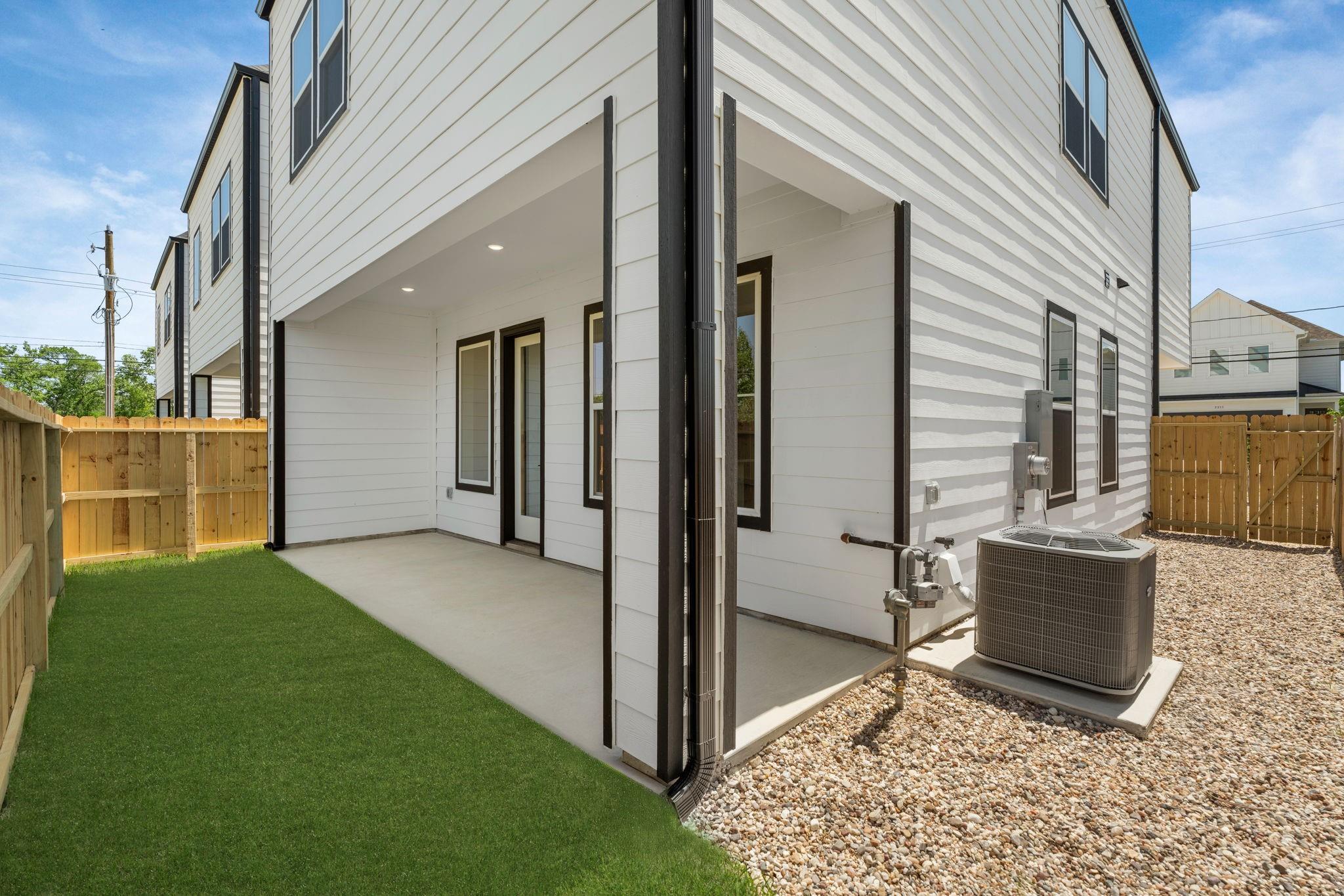 2210 Mansfield, Houston