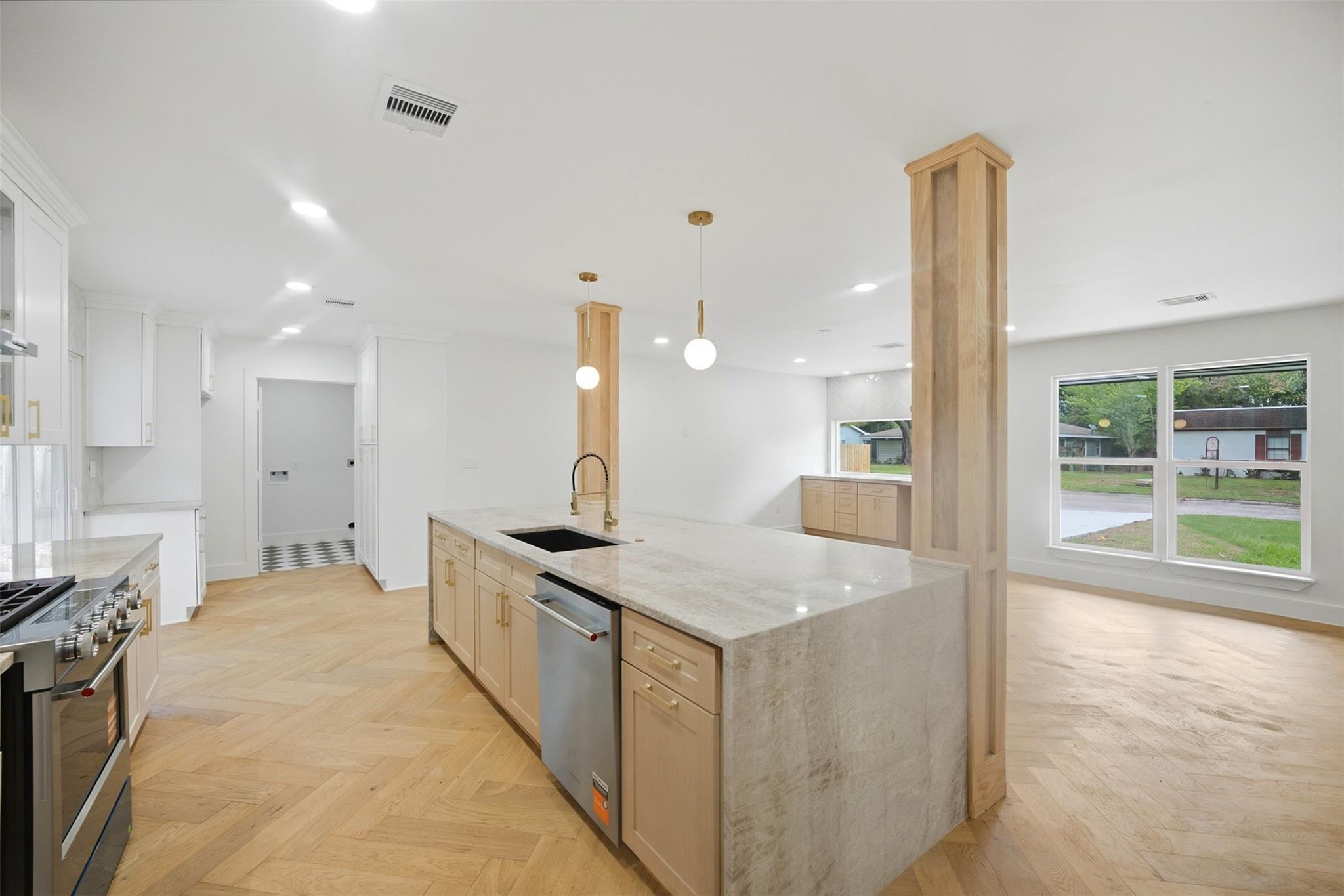 1903 Sedgie Drive
