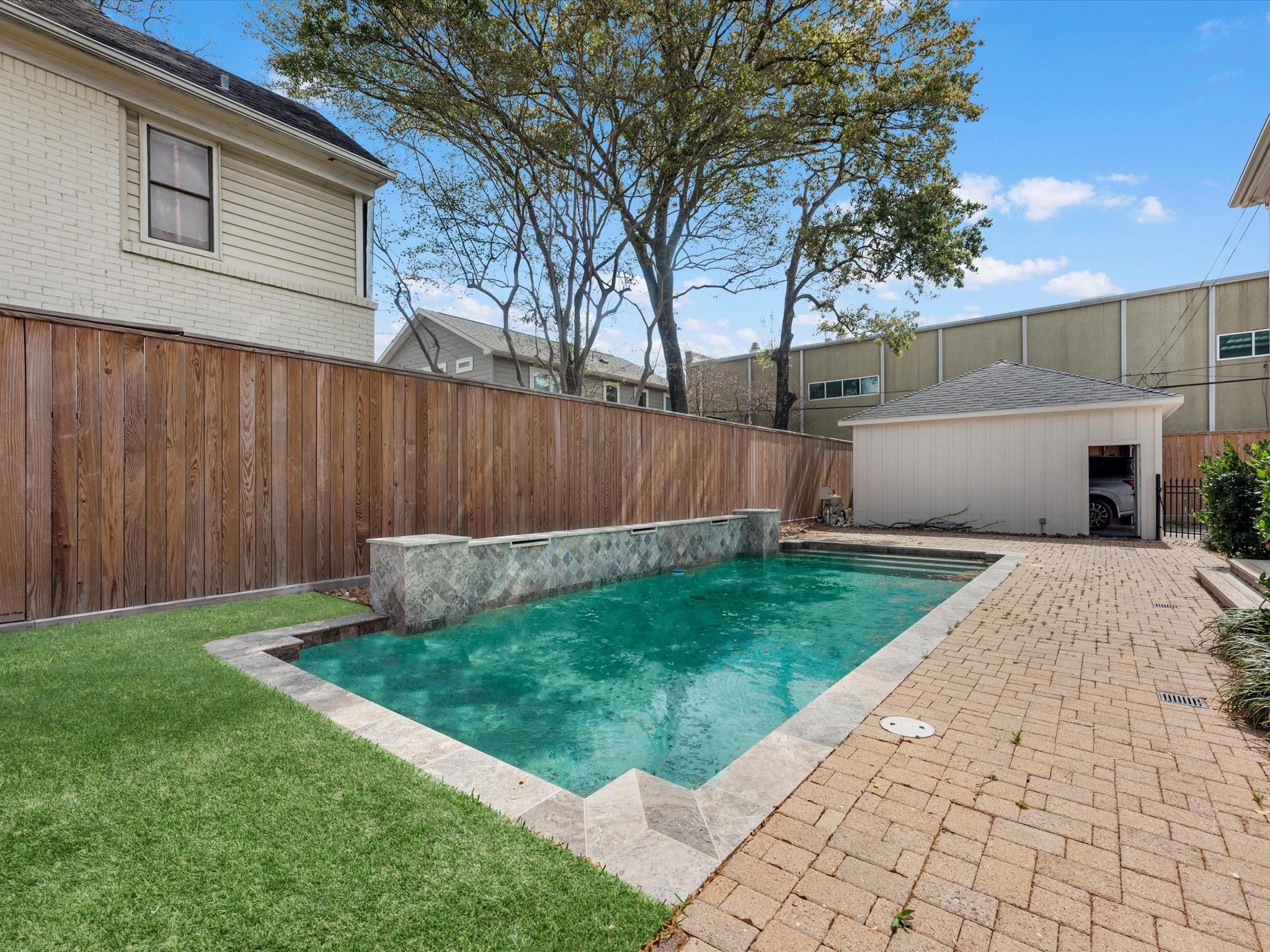 2147 Colquitt Street