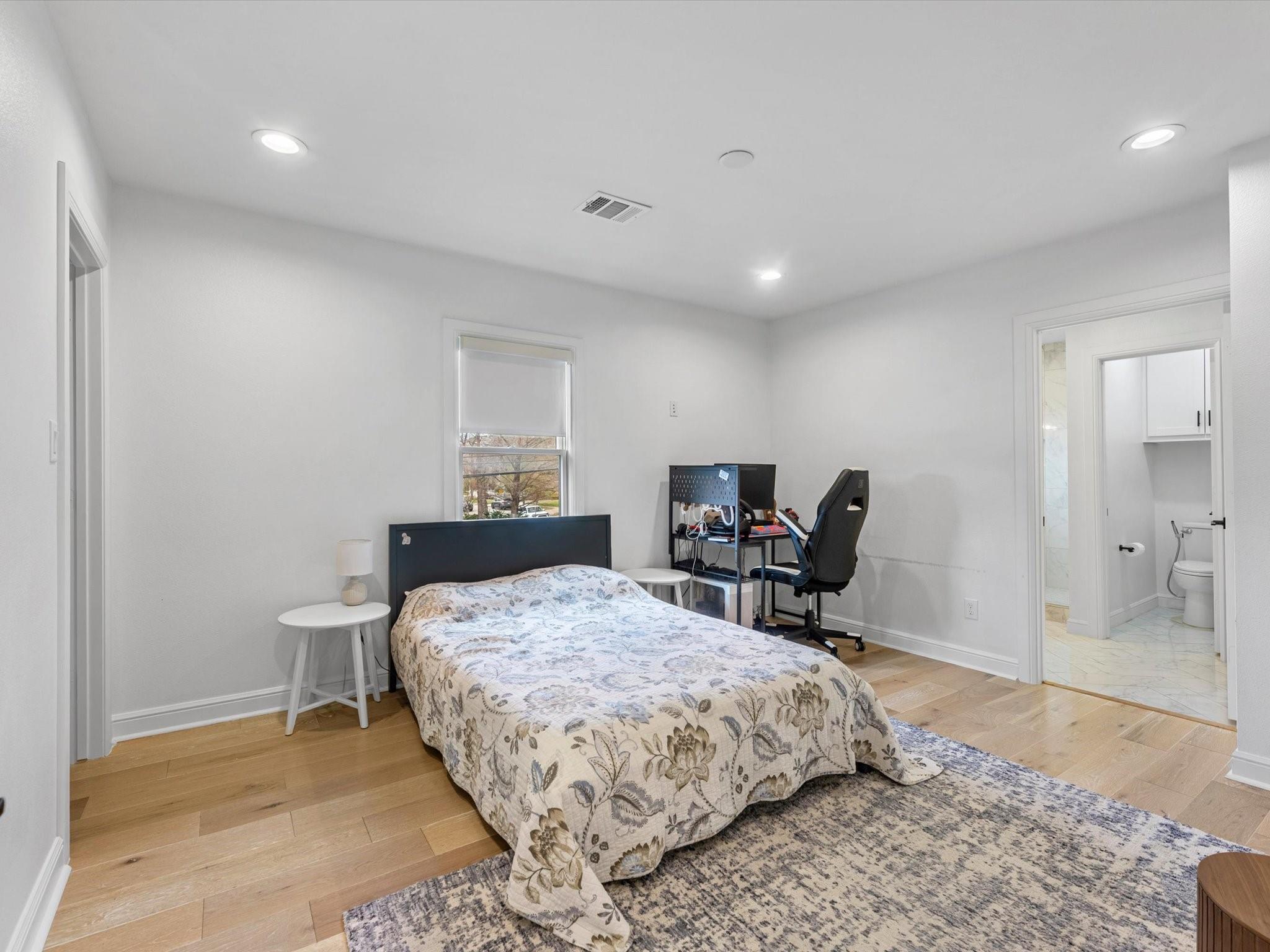 2147 Colquitt Street