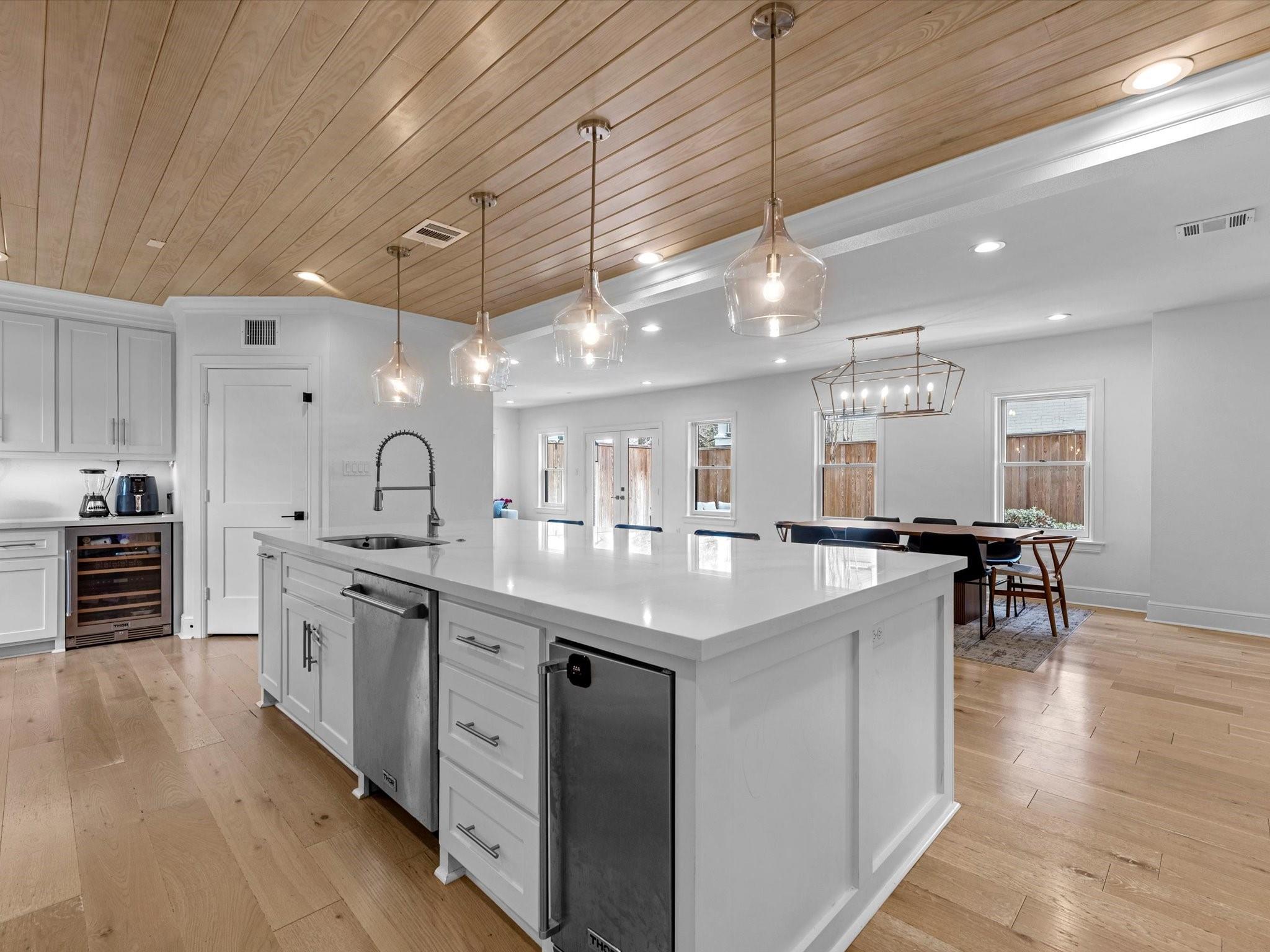 2147 Colquitt Street