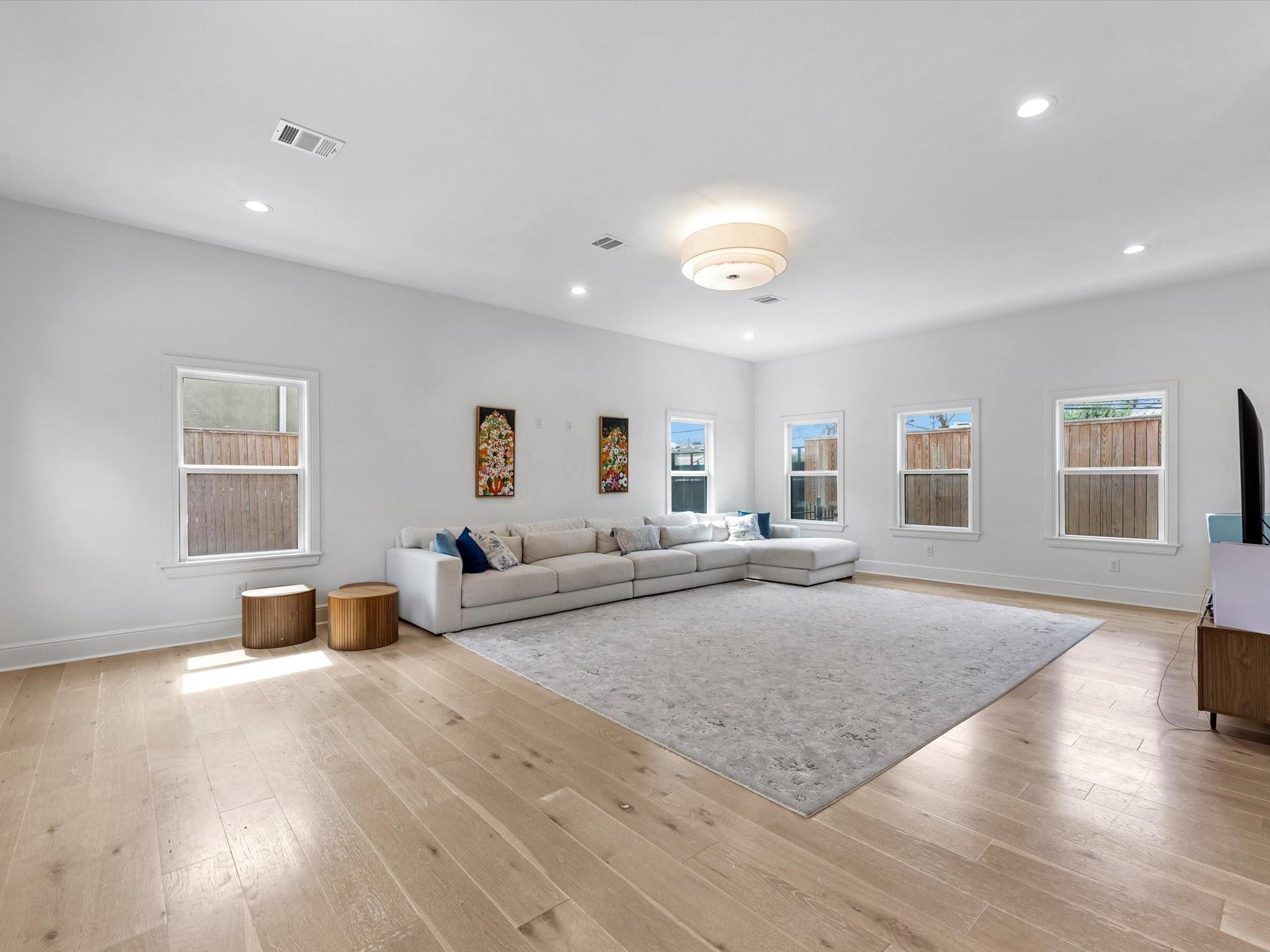 2147 Colquitt Street