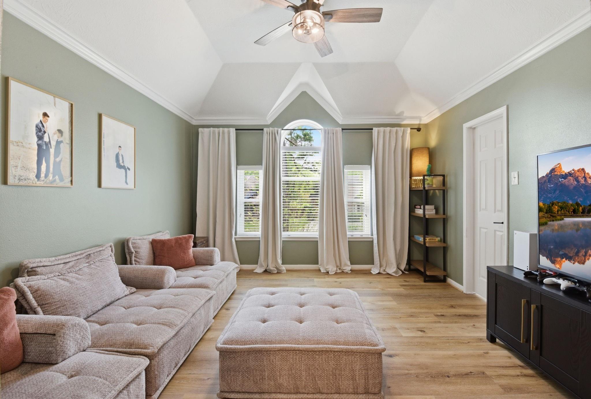 68 E Sandalbranch Circle