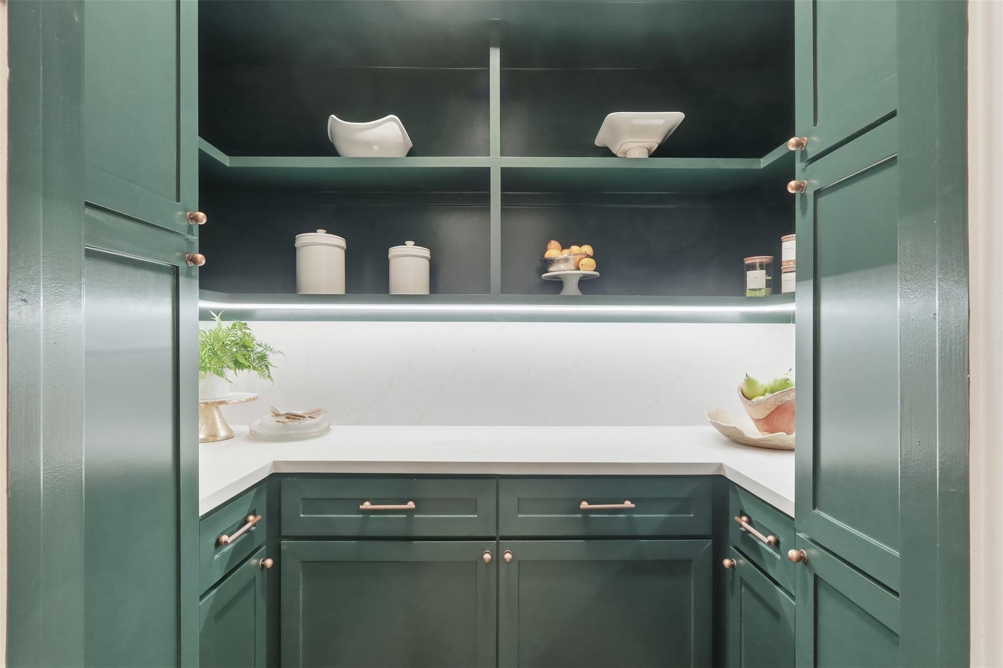 16706 Hemlock Grove Drive