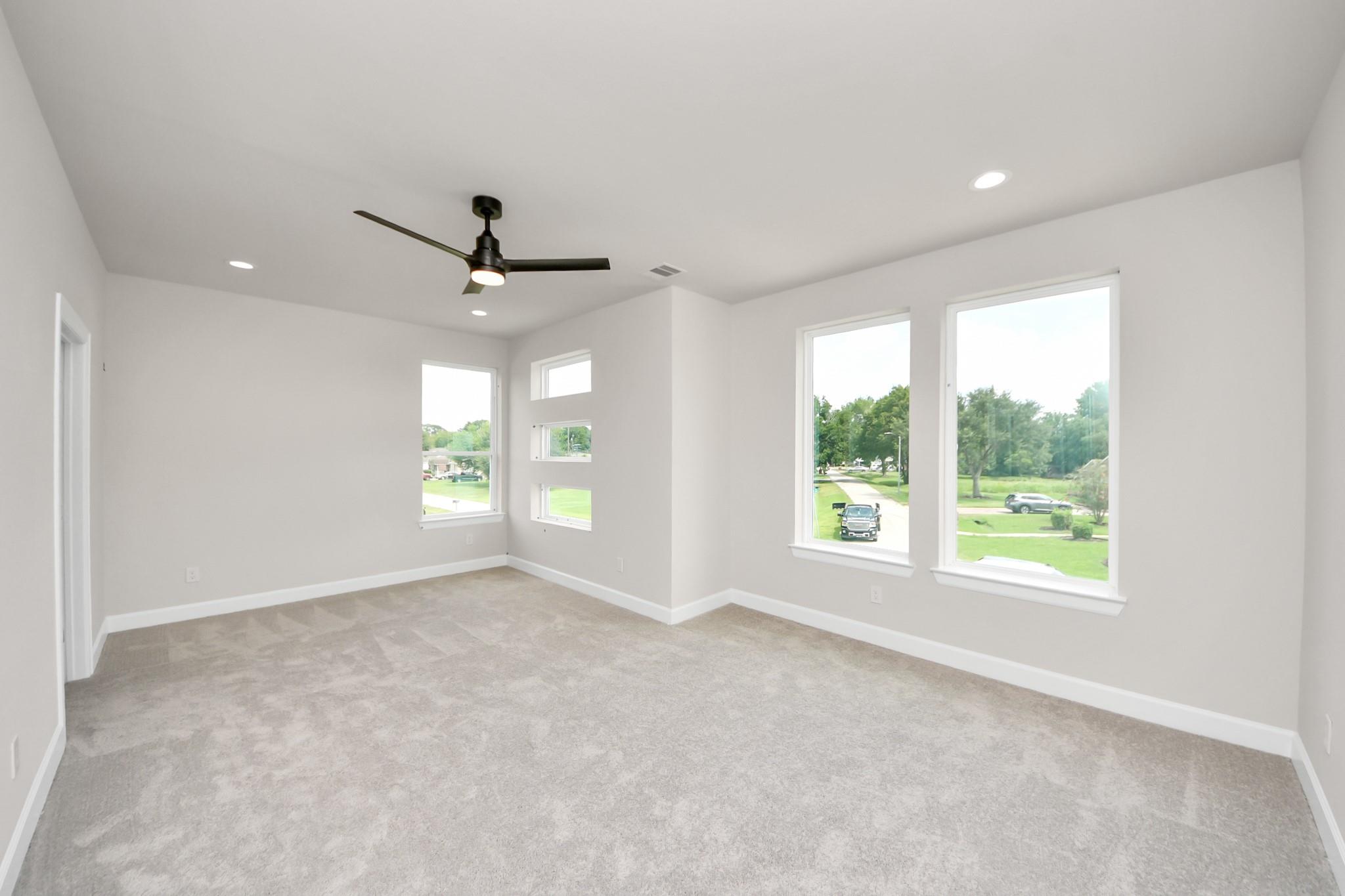 5218 Higgins Street Unit: A/B