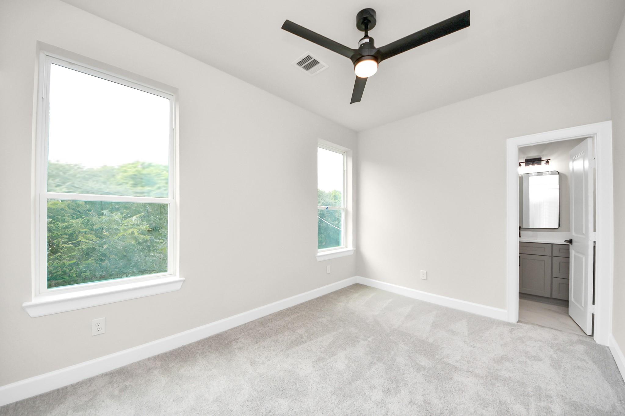 5218 Higgins Street Unit: A/B