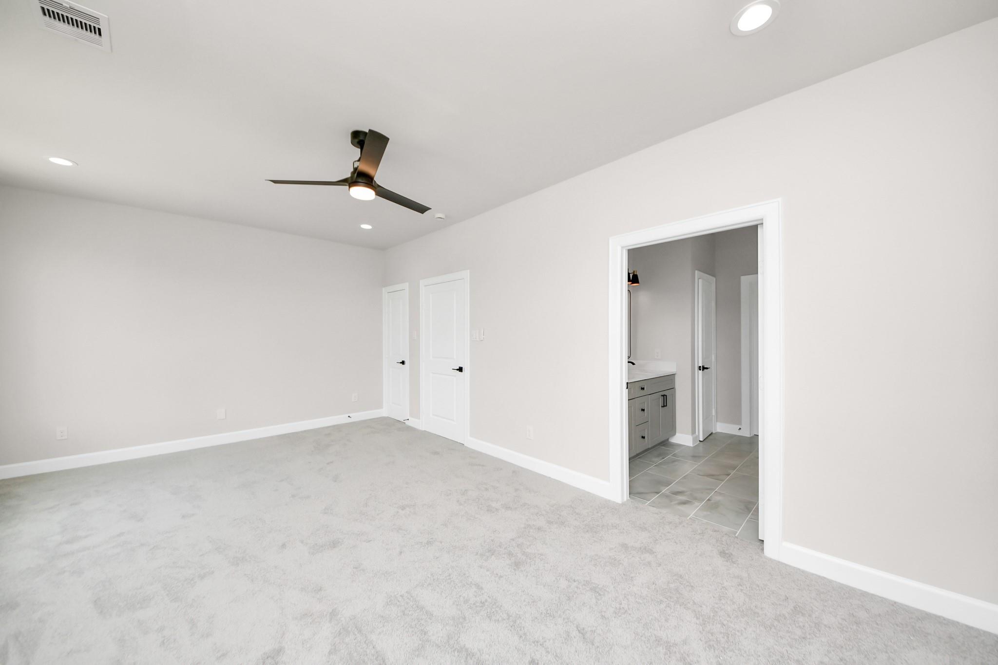 5218 Higgins Street Unit: A/B