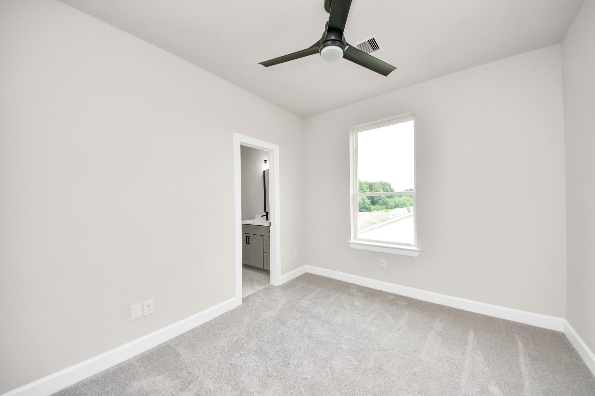 5218 Higgins Street Unit: A/B
