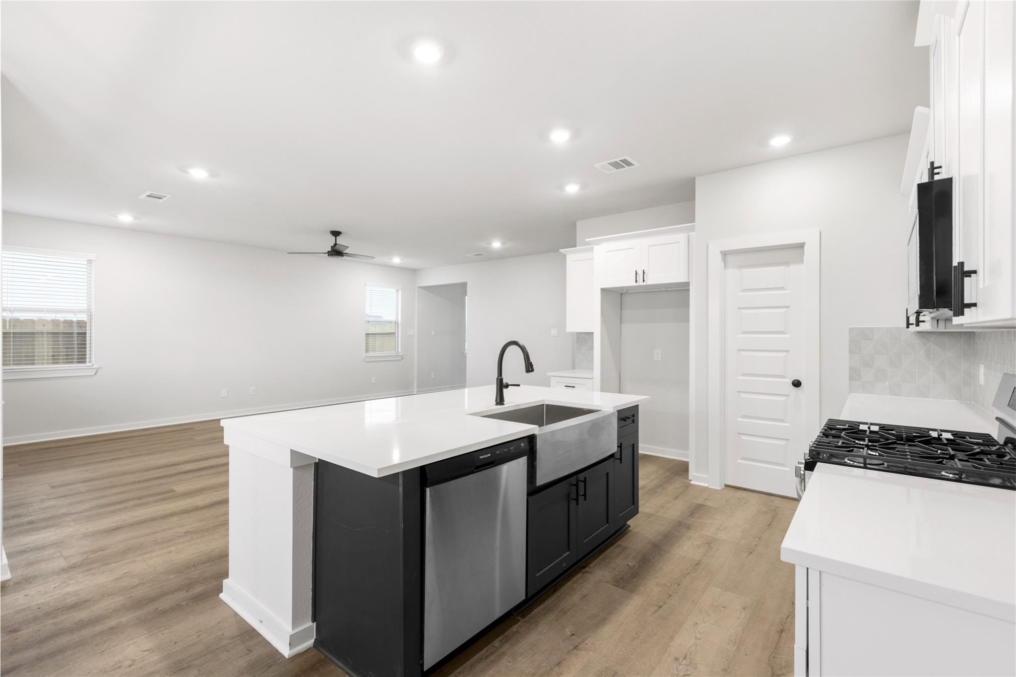 6434 Downey Lane Lane