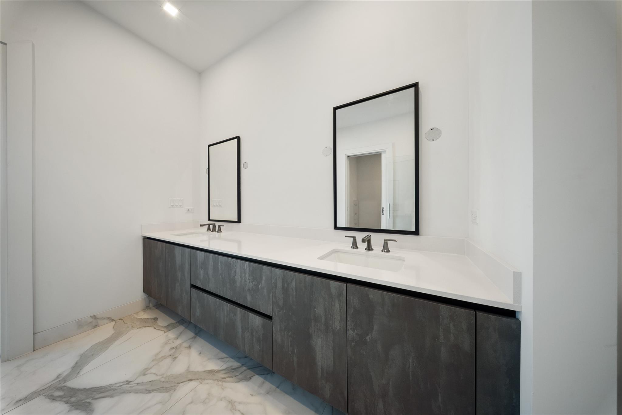 1711 Allen Parkway # 1802