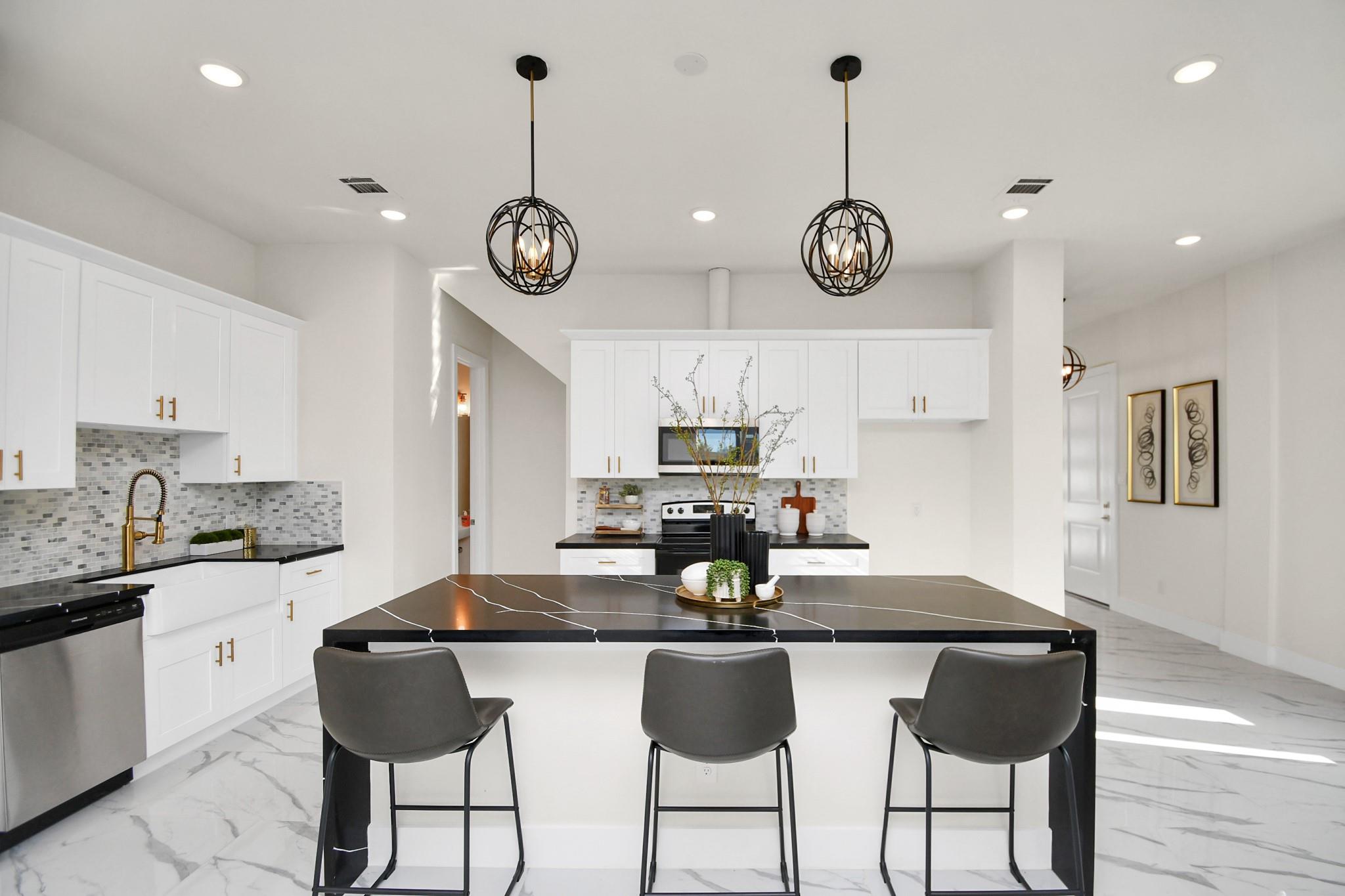 5906 Saint Augustine Street # A, Houston Unit: A