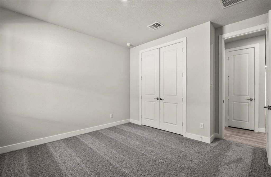 7827 Albury Manor