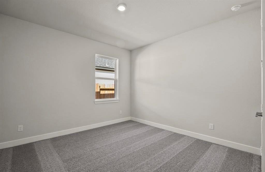 7827 Albury Manor