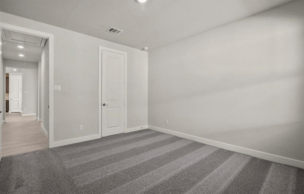 7827 Albury Manor